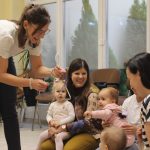 Kiugrott a gombóc – foglalkozás 0-3 éveseknek (2025.10.21.)