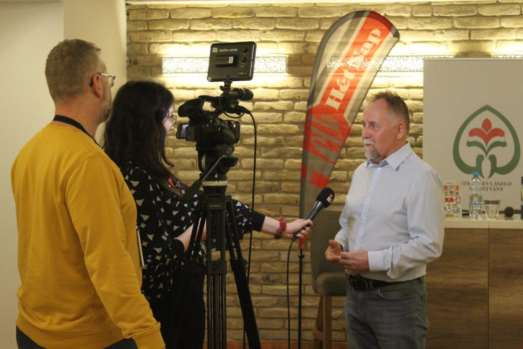 SzekerEST – Kettős könyvbemutató (2025.11.20.)