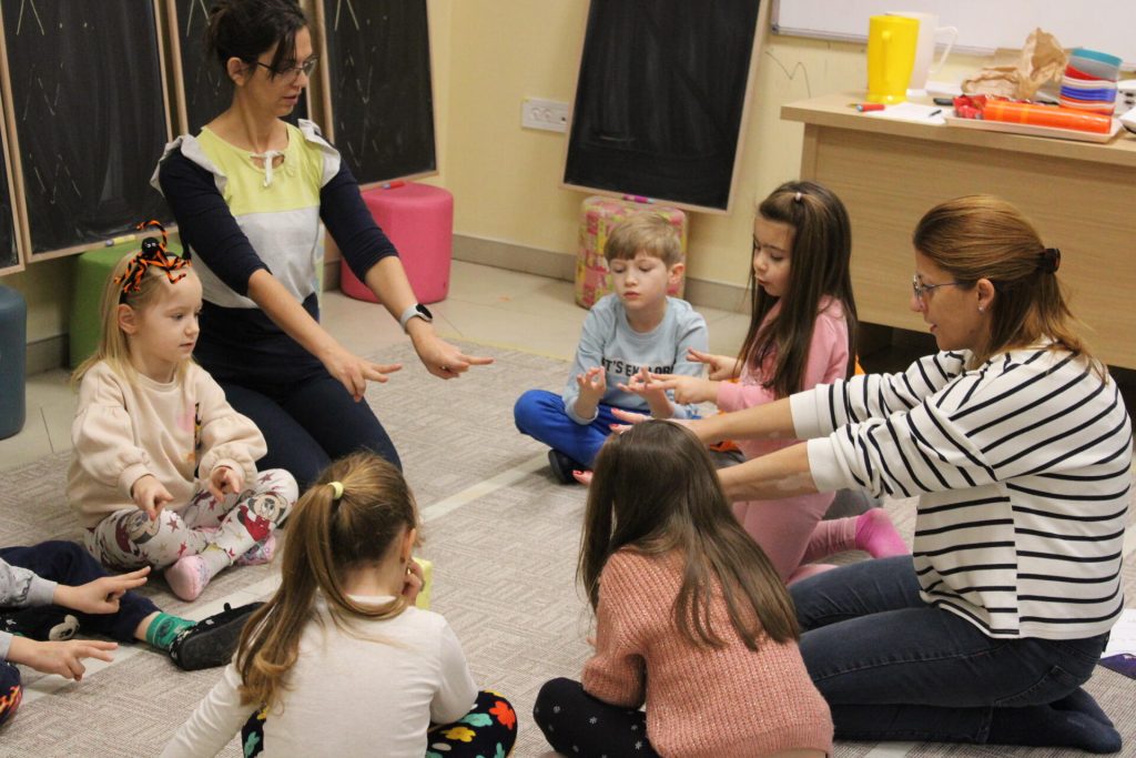 Kézen Fogva – Fejlesztőkuckó (2025.11.22.)