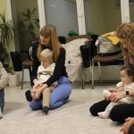 Kiugrott a gombóc – foglalkozás 0-3 éveseknek (2025.12.16)