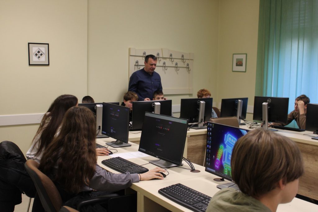 Figma fantasy – informatikai tábor, idősebb csoport (2026.01.05.)