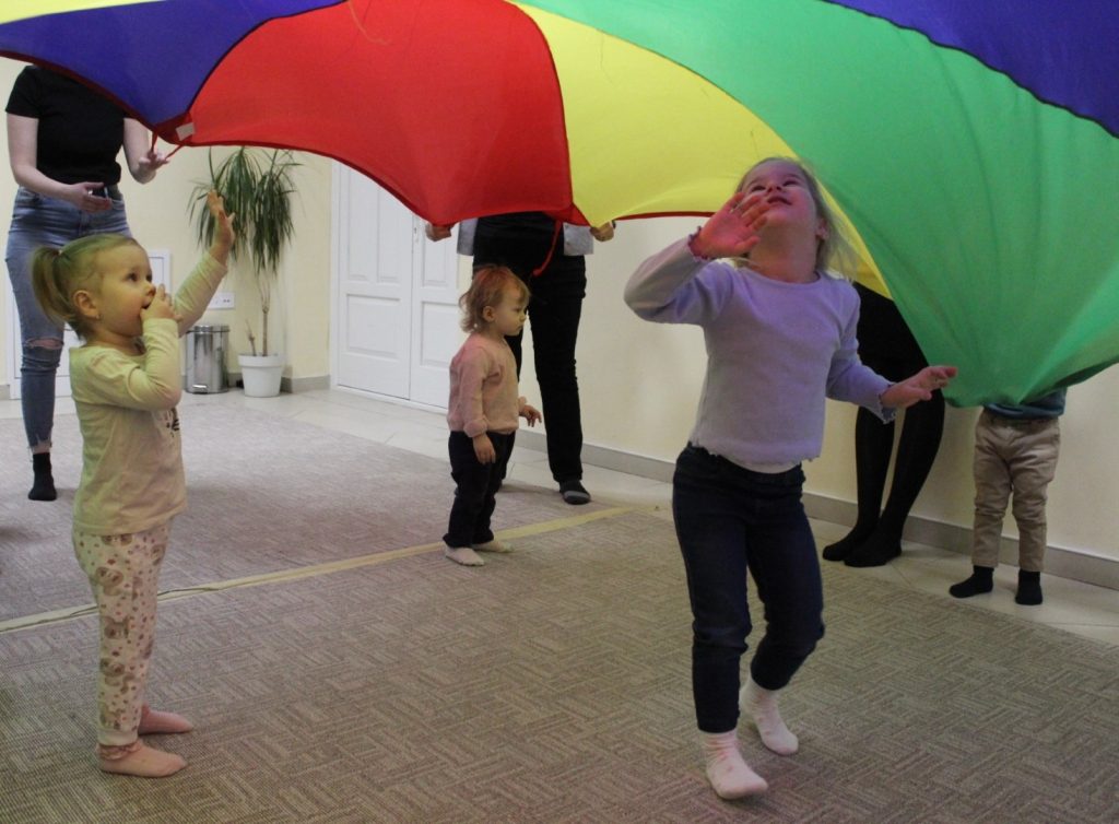 Kiugrott a gombóc – foglalkozás 0-3 éveseknek (2026.01.27.)