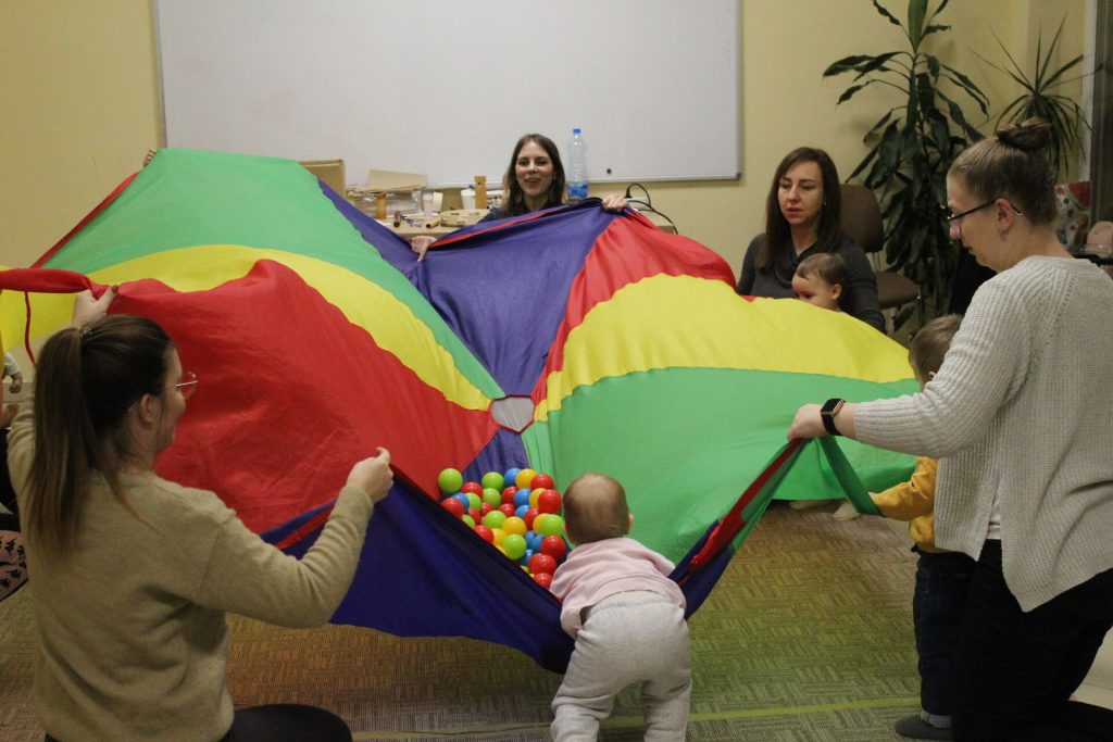 Kiugrott a gombóc – foglalkozás 0-3 éveseknek (2026.02.03.)