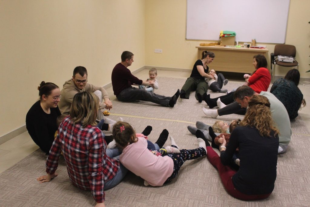 Kiugrott a gombóc – foglalkozás 0-3 éveseknek (2026.02.24.)