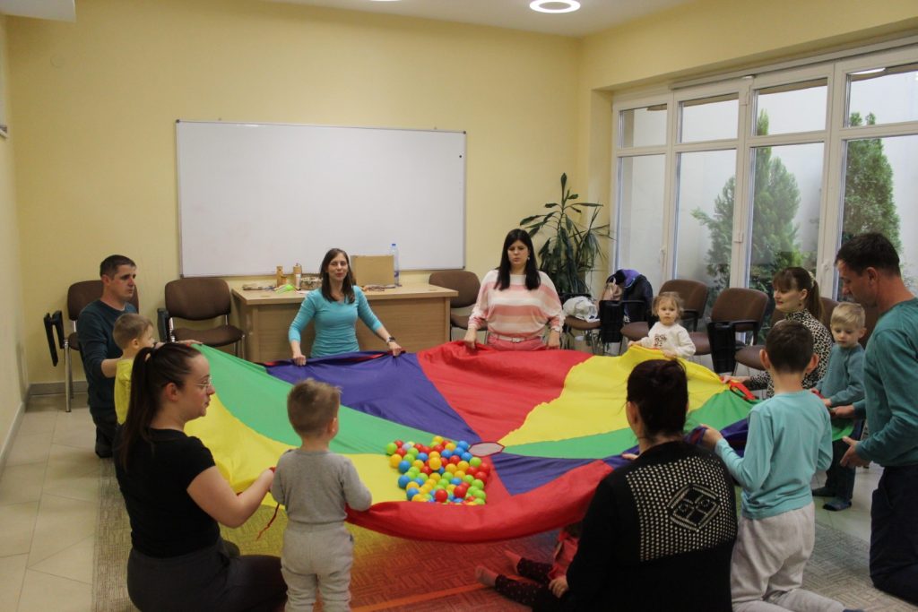 Kiugrott a gombóc – foglalkozás 0-3 éveseknek (2026.04.14.)