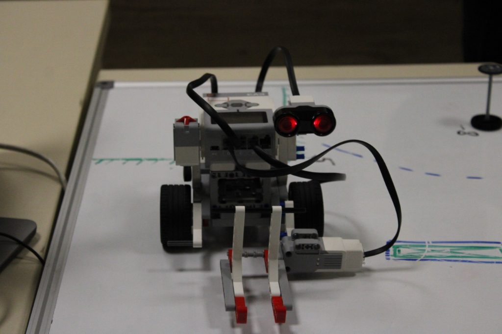 LEGO robotika foglalkozás 8-11 éveseknek (2026.05.07.)