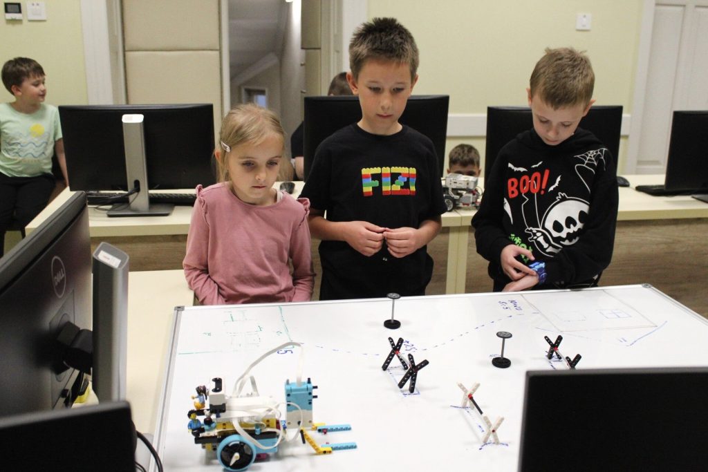 LEGO robotika foglalkozás 8-11 éveseknek (2026.05.14.)