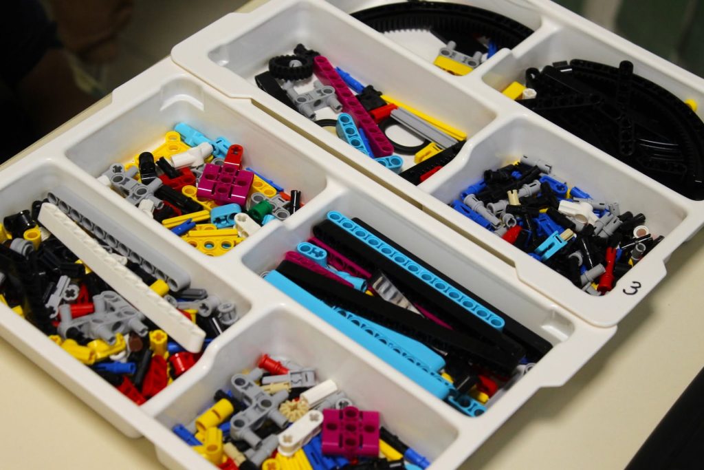 LEGO robotika foglalkozás 8-11 éveseknek (2026.10.08.)